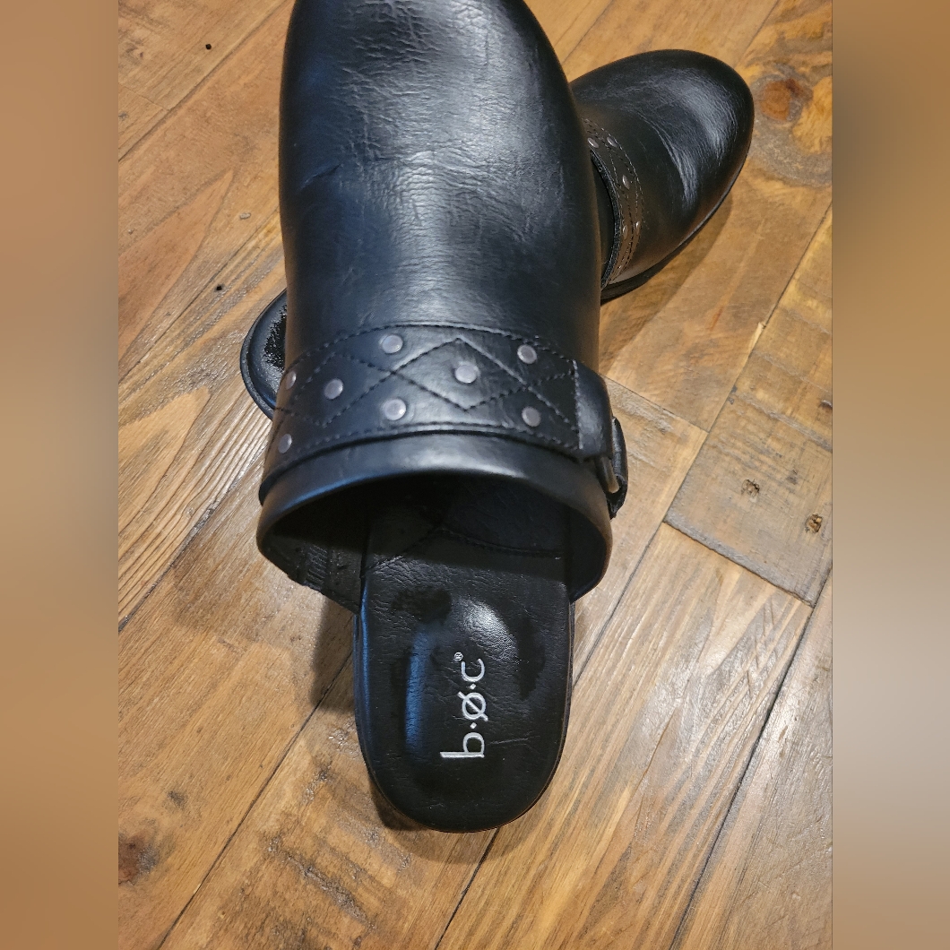 Womans Clogs